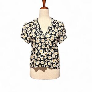 Forever 21 Black and White Daisy Button Down Shirt